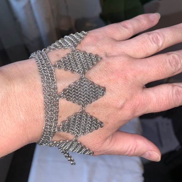 Banana Republic metallic bracelet in brushed nickel tone. - Picture 5 of 8